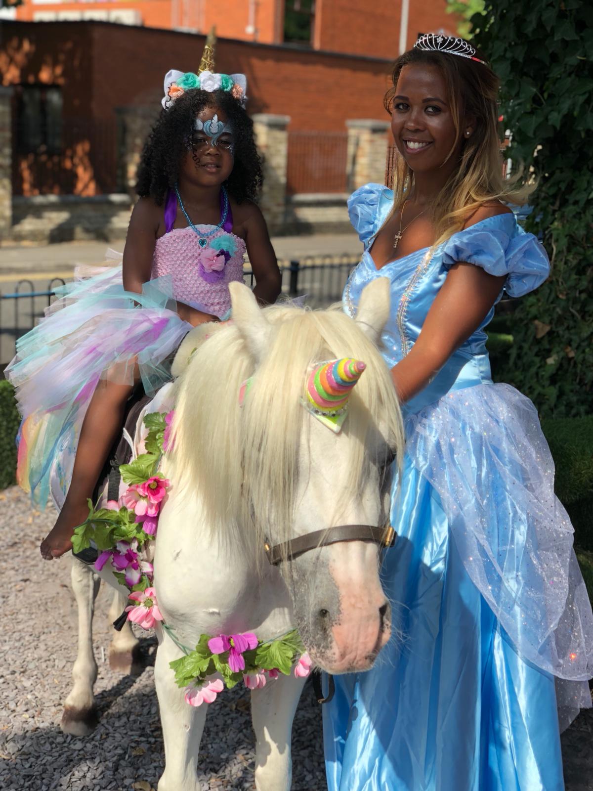 Pony at my party. Pony rides at your party essex | pony at my party gallery image 4